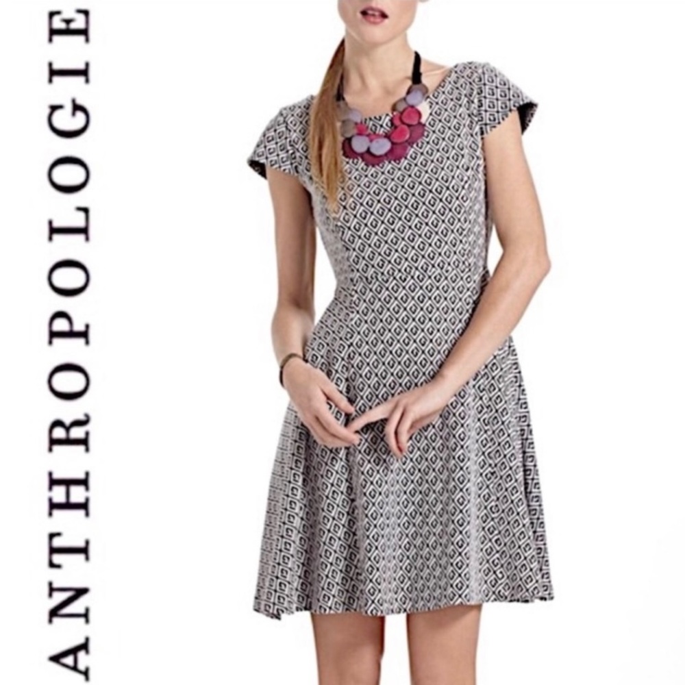 Maeve Anthro Black/Cream Jacquard Diamond Print Fit Flare Dress Cap Sleeve Sz 4